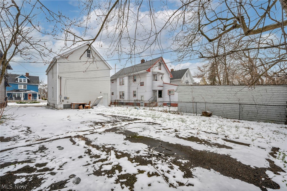 12805 Parkhill Avenue Cleveland OH 44120