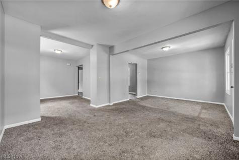 12805 Parkhill Avenue Cleveland OH 44120