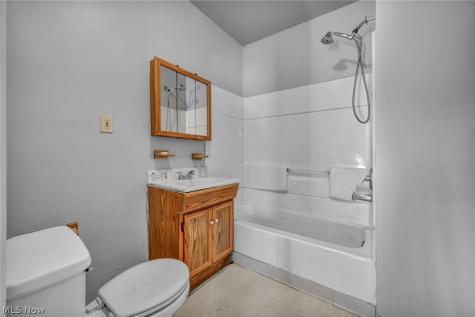 12805 Parkhill Avenue Cleveland OH 44120