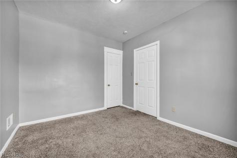 12805 Parkhill Avenue Cleveland OH 44120