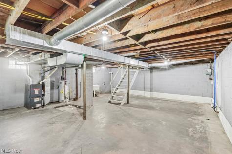 1642 Highview Avenue Akron OH 44301