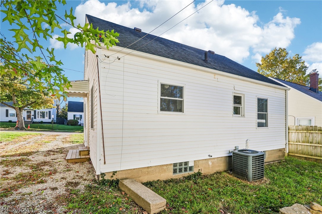 1642 Highview Avenue Akron OH 44301