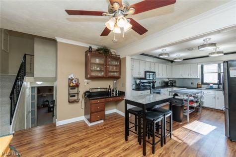 4817 Edgewood Drive Lorain OH 44053