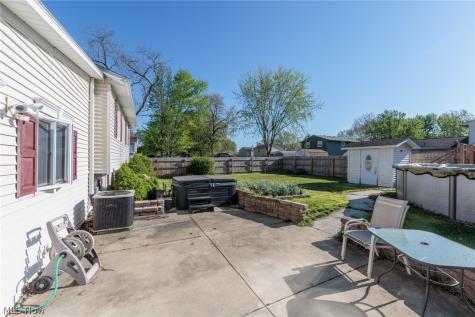 4817 Edgewood Drive Lorain OH 44053