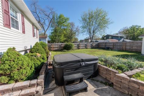 4817 Edgewood Drive Lorain OH 44053