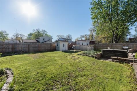 4817 Edgewood Drive Lorain OH 44053