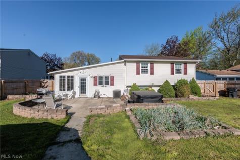 4817 Edgewood Drive Lorain OH 44053