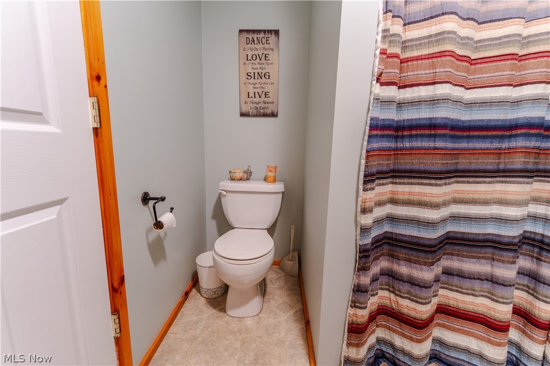 14264 Township Road 467 Lakeville OH 44638