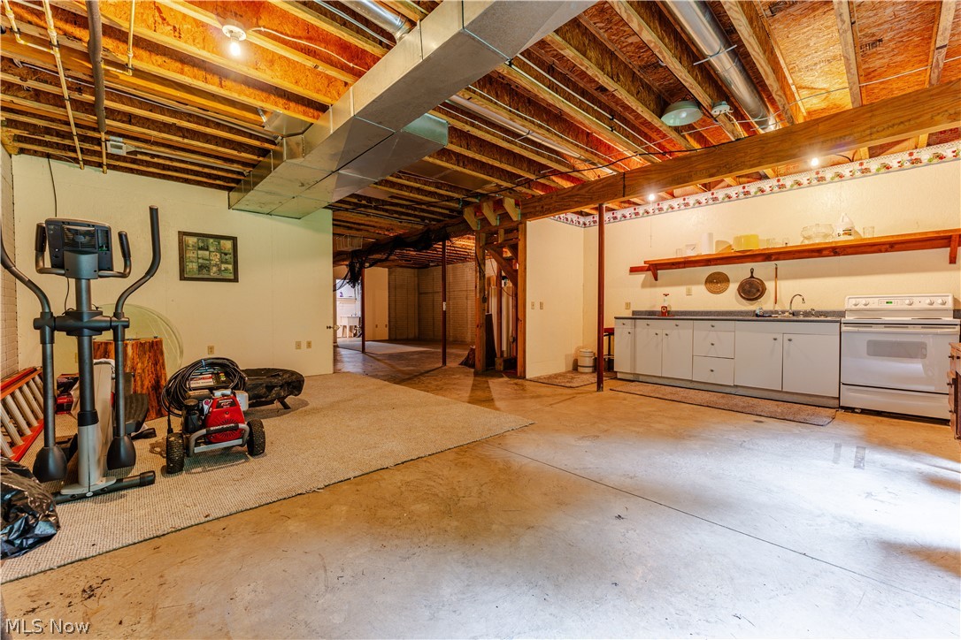 14264 Township Road 467 Lakeville OH 44638