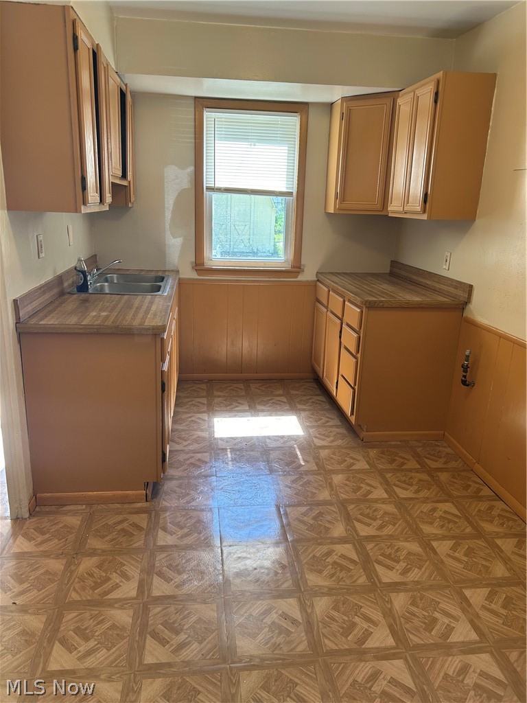 23338 Roger Drive Euclid OH 44123