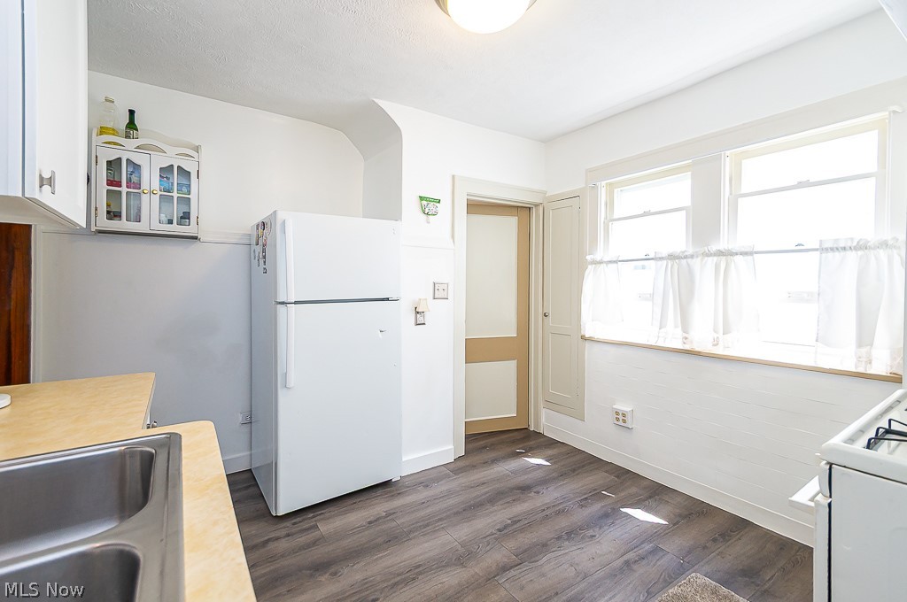 10709 Saint Mark Avenue Cleveland OH 44111