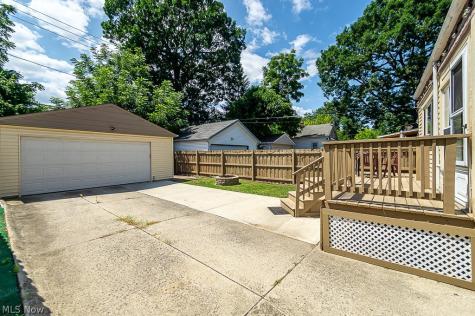 10709 Saint Mark Avenue Cleveland OH 44111