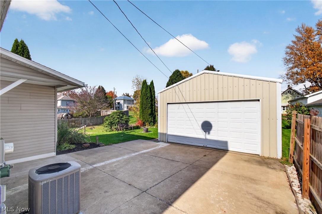 355 2nd Street SW Brewster OH 44613
