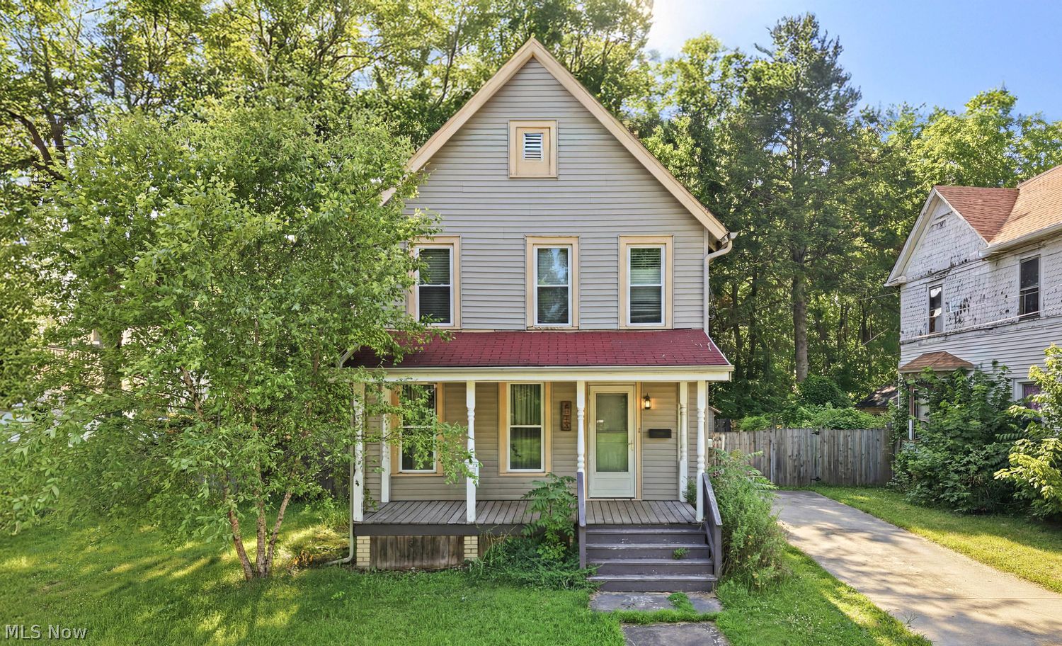 453 Vine Avenue NE Warren OH 44483