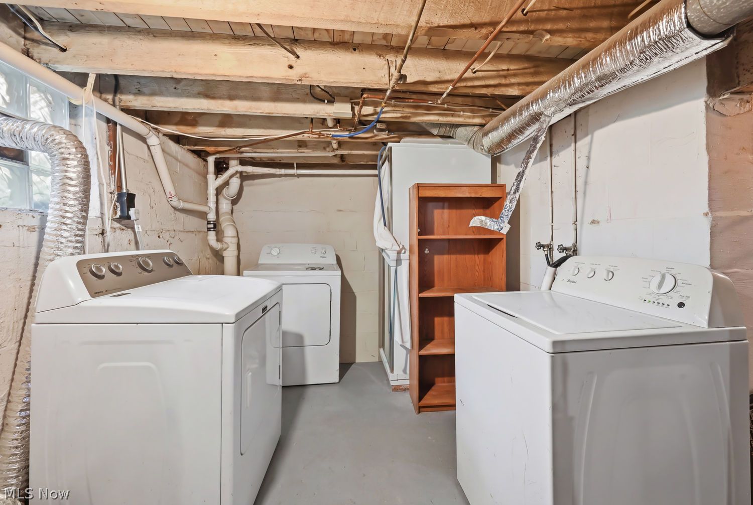 453 Vine Avenue NE Warren OH 44483