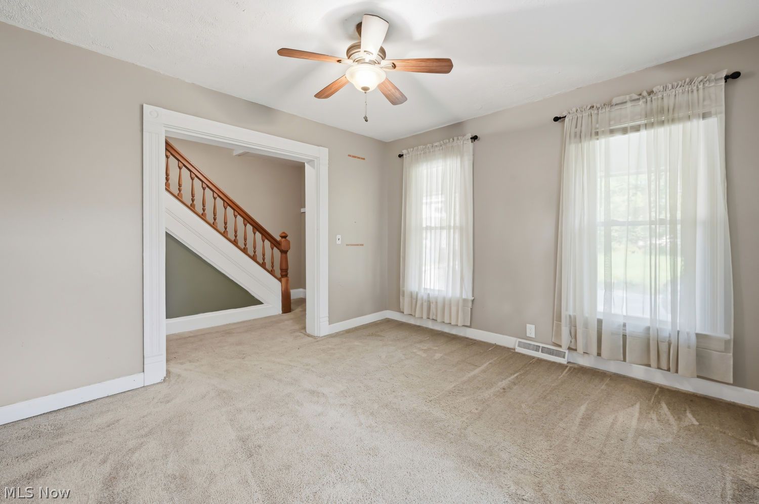 453 Vine Avenue NE Warren OH 44483