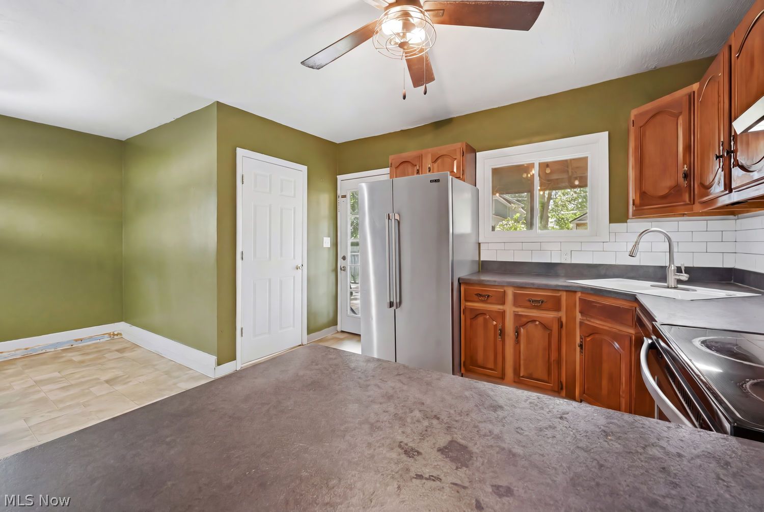 453 Vine Avenue NE Warren OH 44483