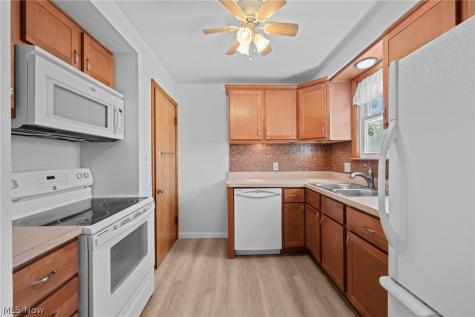 8315 Manorford Drive Parma OH 44129