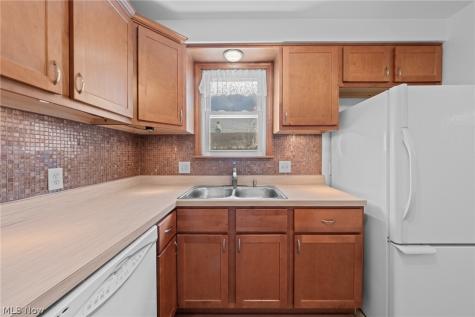 8315 Manorford Drive Parma OH 44129