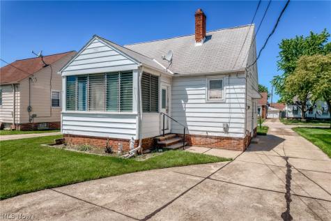8315 Manorford Drive Parma OH 44129