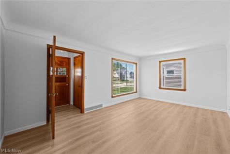 8315 Manorford Drive Parma OH 44129