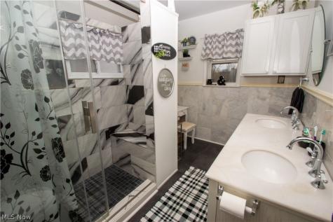 3425 Highview Avenue Cleveland OH 44109