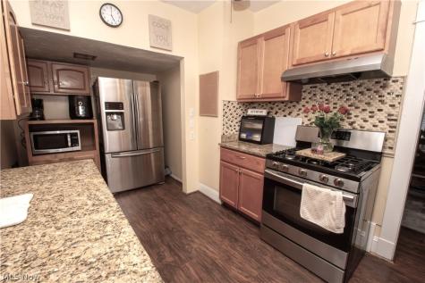 3425 Highview Avenue Cleveland OH 44109