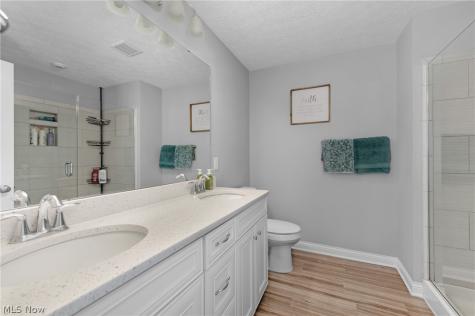 978 Hawkin Lane Aurora OH 44202