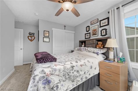 978 Hawkin Lane Aurora OH 44202
