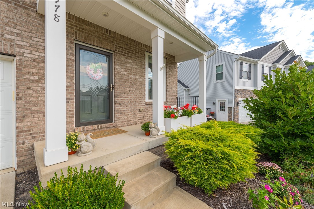 978 Hawkin Lane Aurora OH 44202