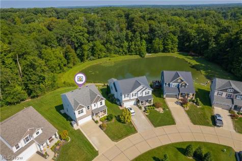 978 Hawkin Lane Aurora OH 44202