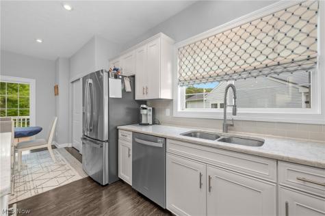 978 Hawkin Lane Aurora OH 44202