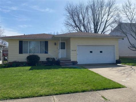 14144 Lisa Drive Maple Heights OH 44137