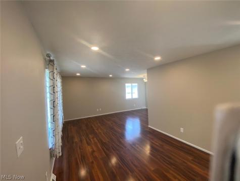 14144 Lisa Drive Maple Heights OH 44137