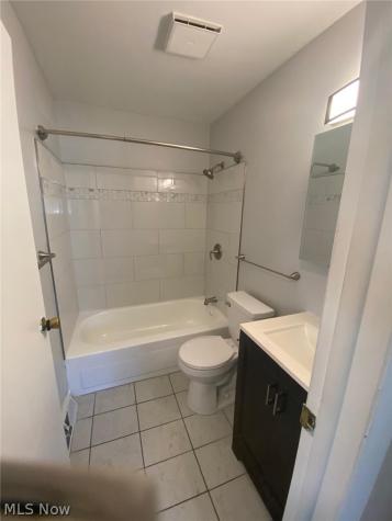 14144 Lisa Drive Maple Heights OH 44137