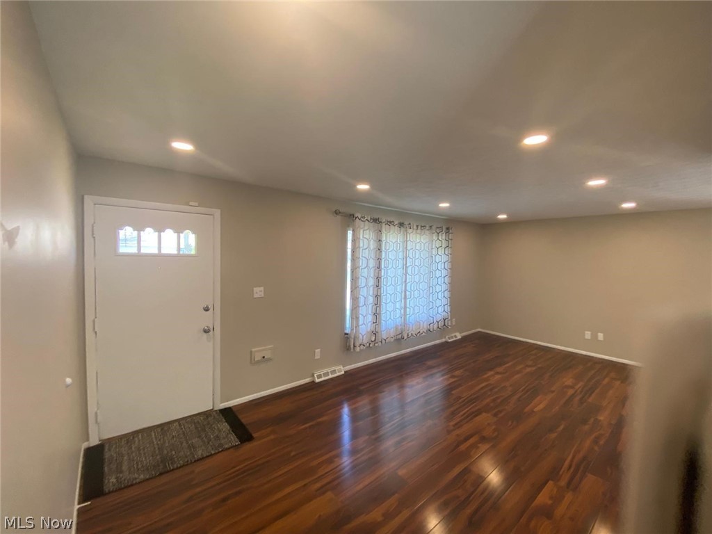 14144 Lisa Drive Maple Heights OH 44137