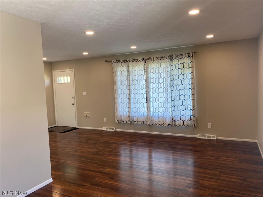 14144 Lisa Drive Maple Heights OH 44137