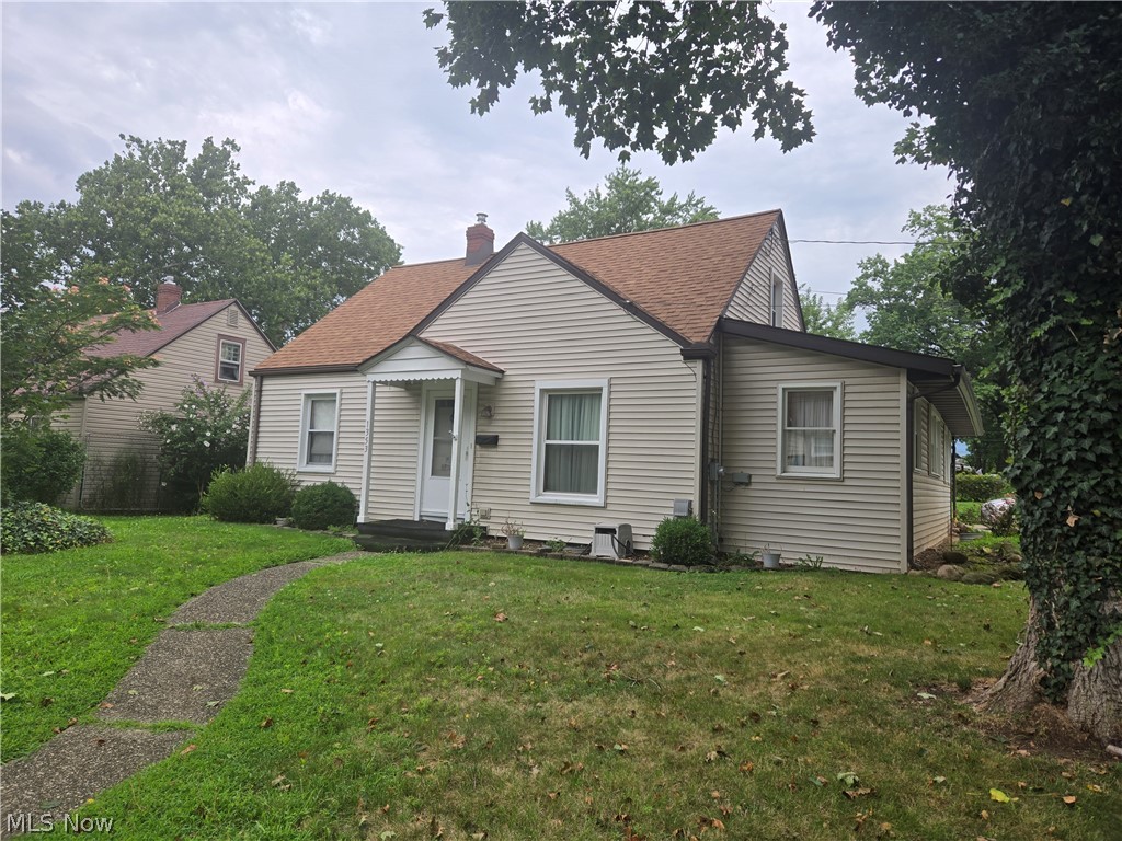 1353 Eastwood Avenue Akron OH 44305