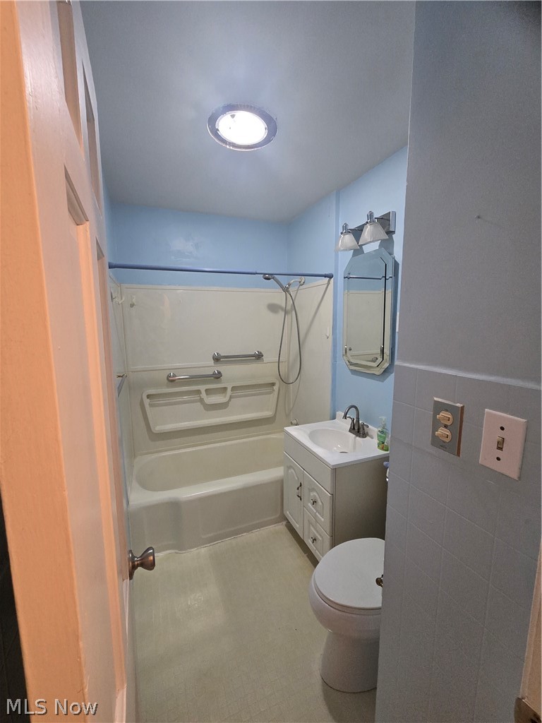 1353 Eastwood Avenue Akron OH 44305