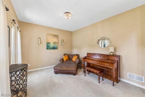 288 Balthazar Circle Avon Lake OH 44012