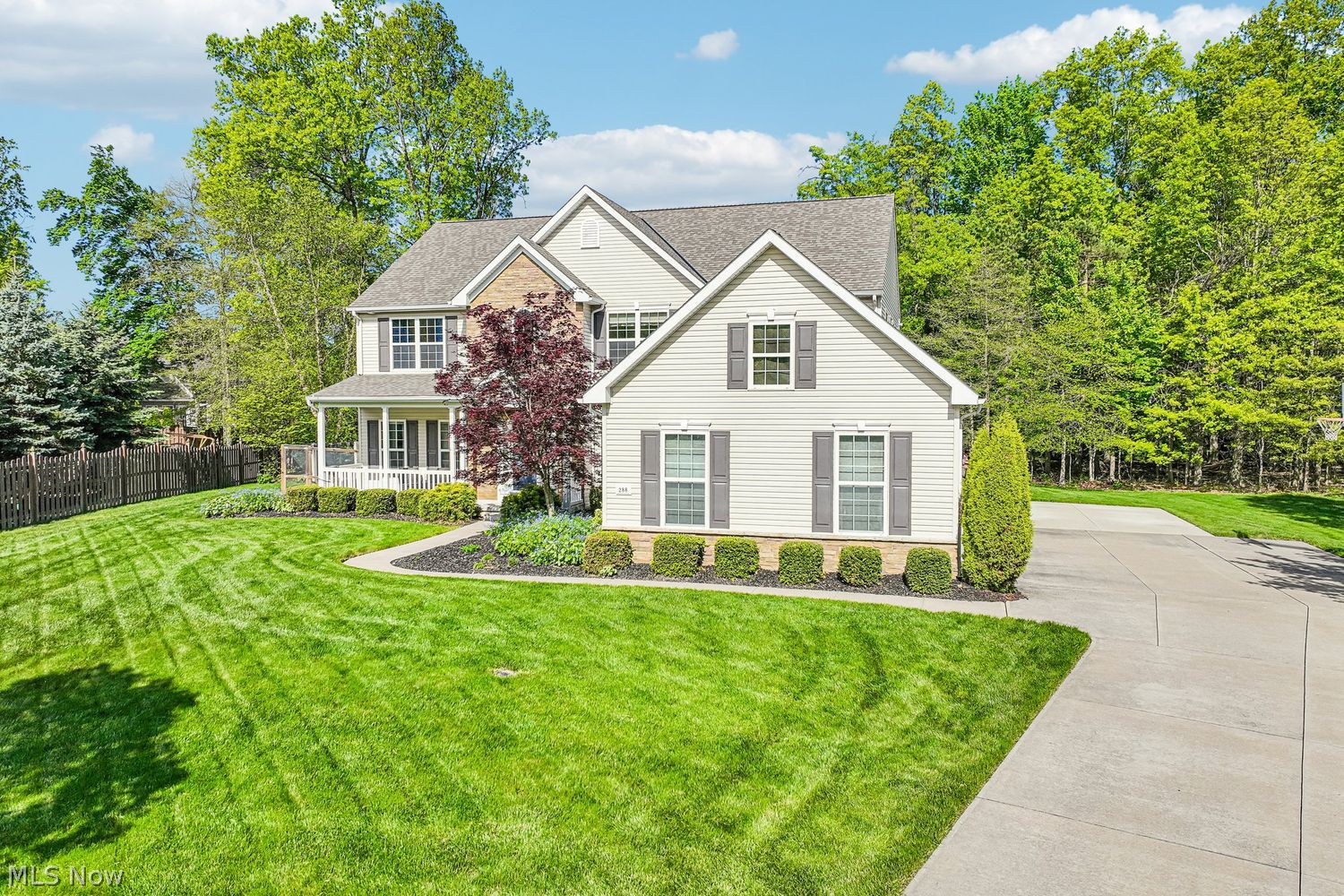 288 Balthazar Circle Avon Lake OH 44012