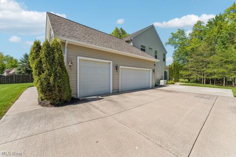 288 Balthazar Circle Avon Lake OH 44012