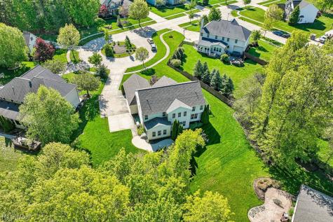 288 Balthazar Circle Avon Lake OH 44012