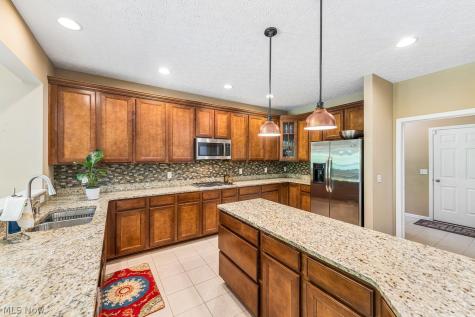 288 Balthazar Circle Avon Lake OH 44012
