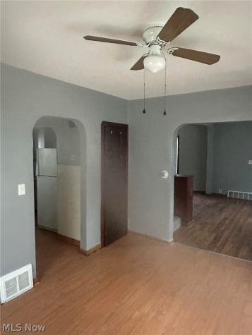 2916 Searsdale Avenue Cleveland OH 44109
