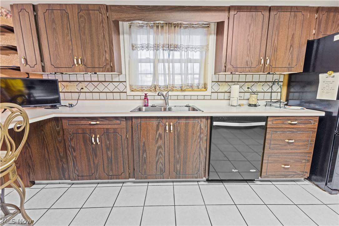 10 Sarah Boulevard Toronto OH 43964