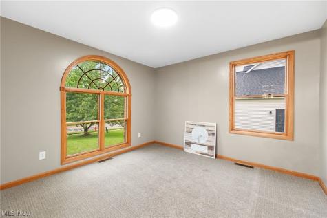 2427 Queensbury Road Alliance OH 44601