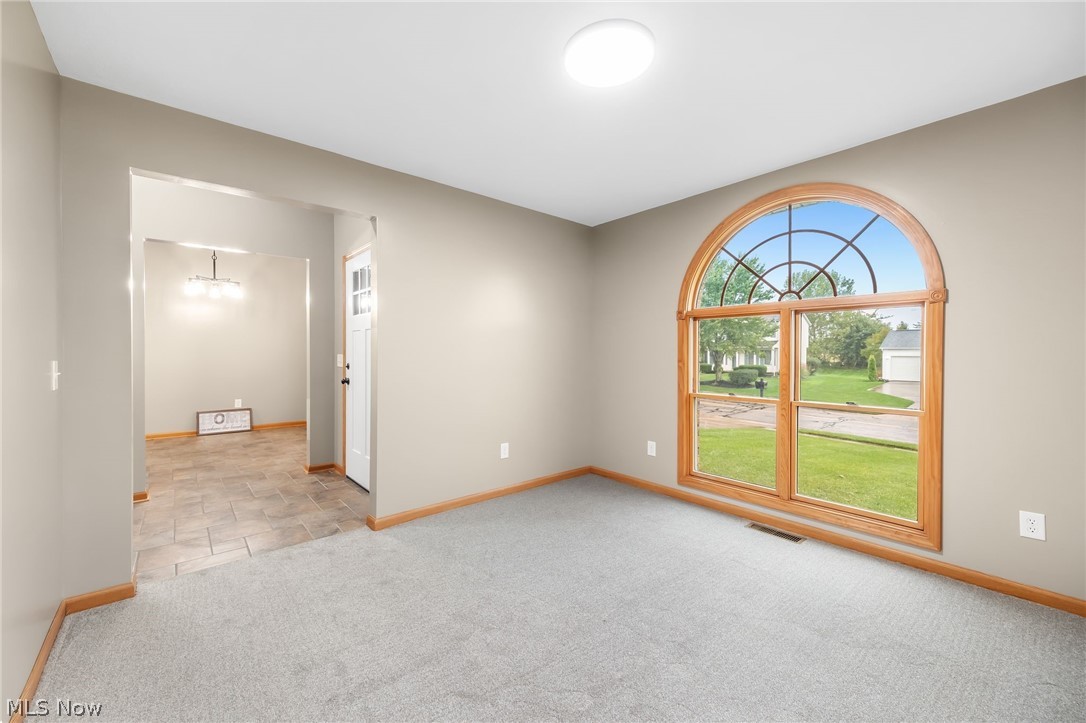 2427 Queensbury Road Alliance OH 44601