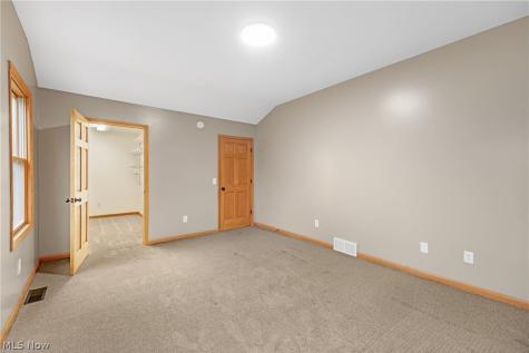2427 Queensbury Road Alliance OH 44601