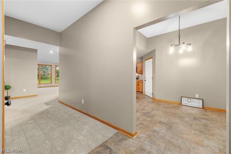 2427 Queensbury Road Alliance OH 44601